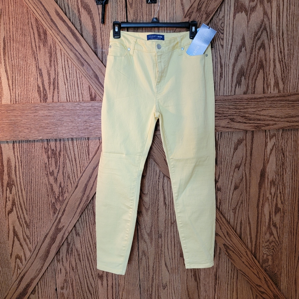 Soft yellow stretchy jeans
